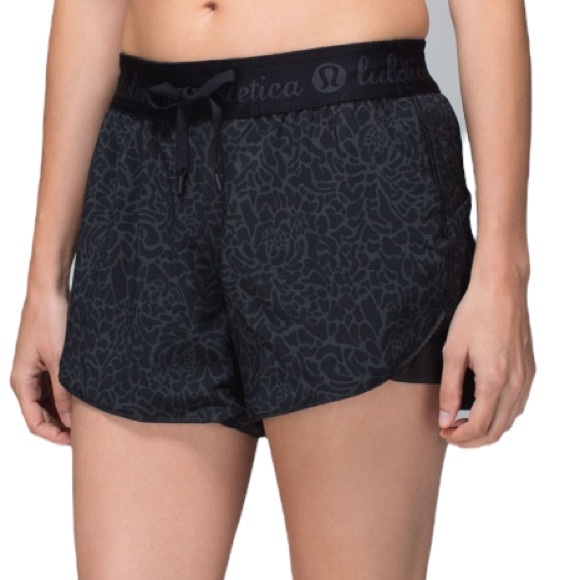Lululemon Go the Distance Reversible Black Petal Short - Picture 2 of 9